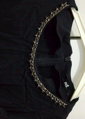 Zincir Detaylı Siyah Uzun Kollu Elbise - Görsel 3