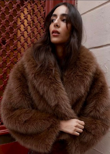 Zara viral kısa kürk kaban - Görsel 5