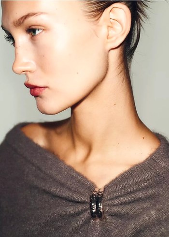 Zara broşlu kazak - Görsel 7