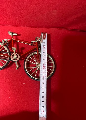 Kırmızı Renkli Üç Tekerlekli Bisiklet - Görsel 11