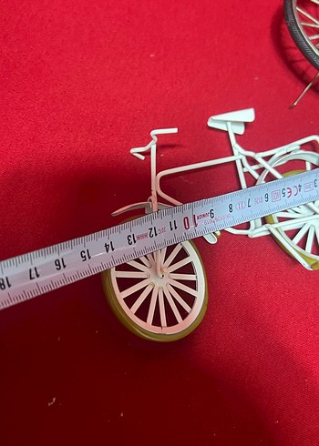 Kırmızı Renkli Üç Tekerlekli Bisiklet - Görsel 9