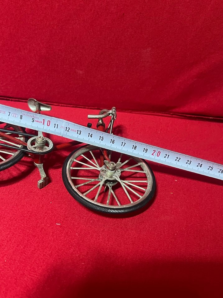 Kırmızı Renkli Üç Tekerlekli Bisiklet - Görsel 5