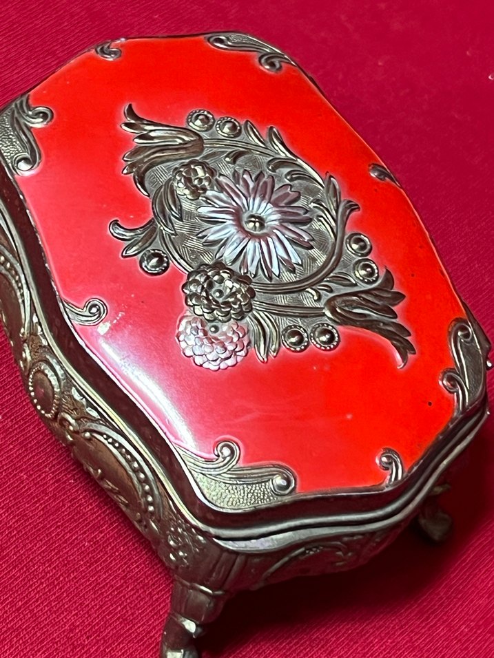 Kırmızı Parlak Dekoratif Biblo - Görsel 2