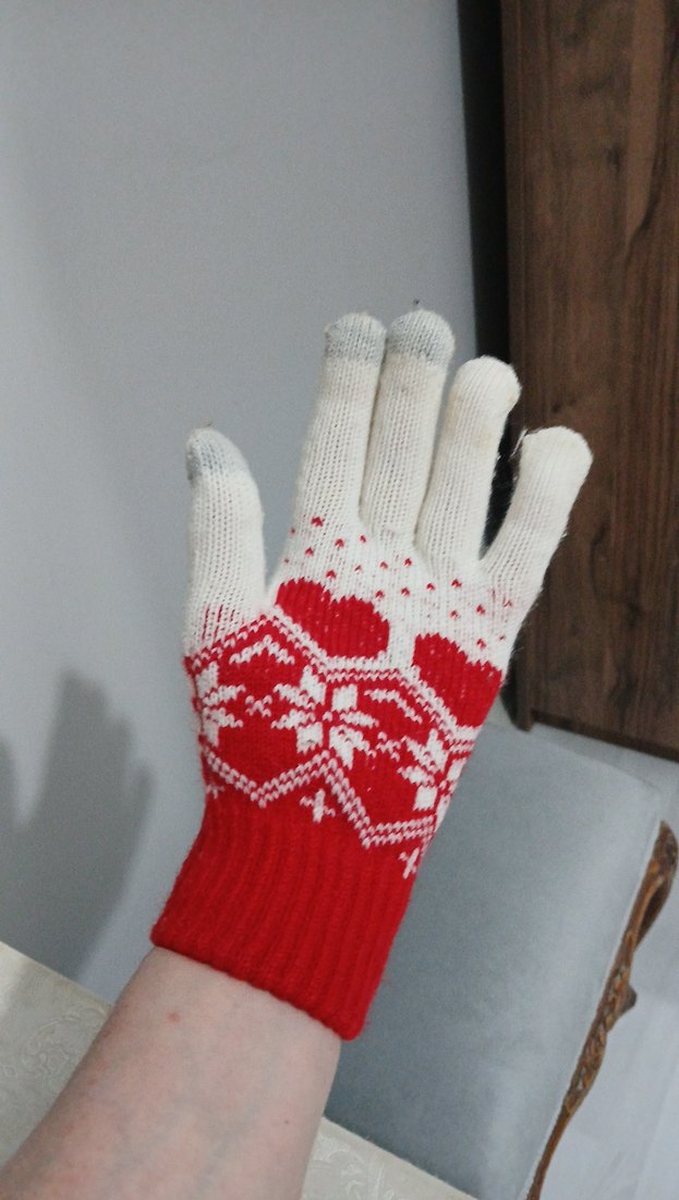 Kırmızı Nakışlı Örgü Kız Eldiveni - Görsel 2