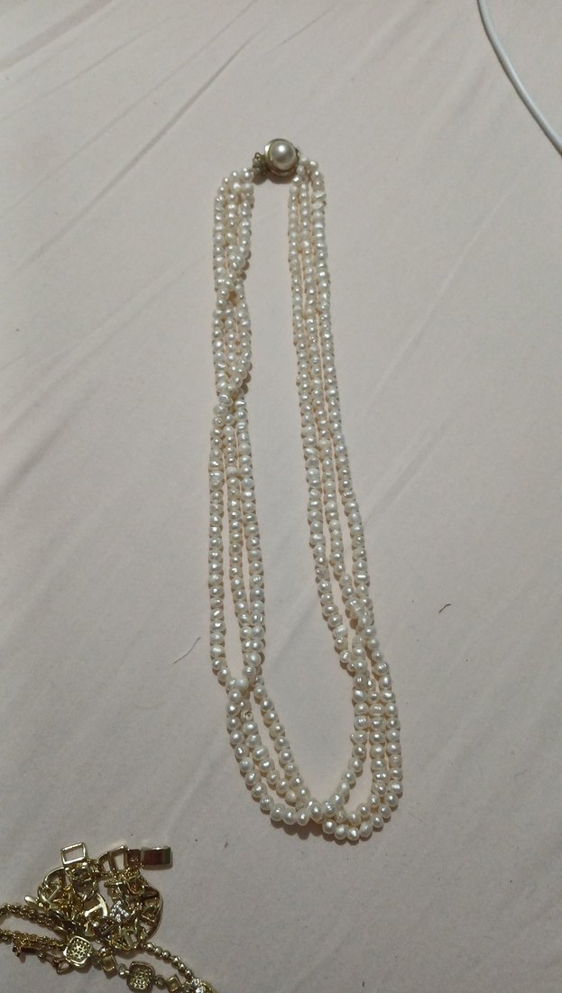 Uzun Beyaz Boncuklu Kadın Kolye - Görsel 2