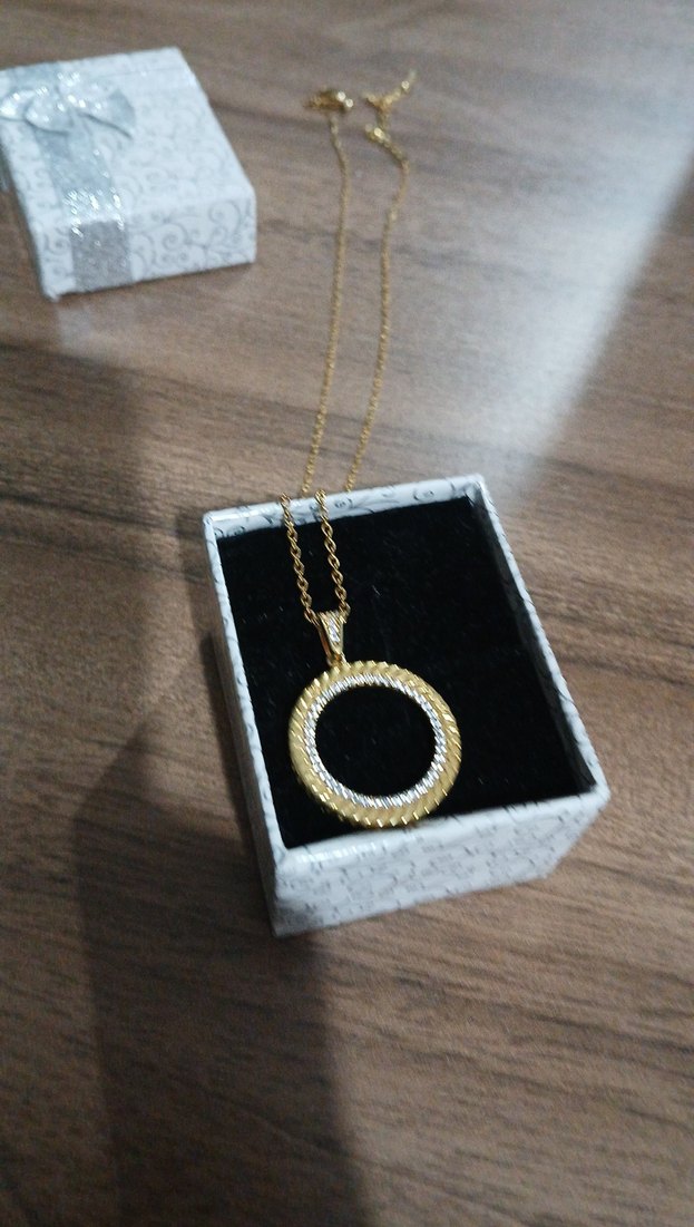 Zincir Detaylı Altın Renkli Yılan Derisi Kolye - Görsel 2