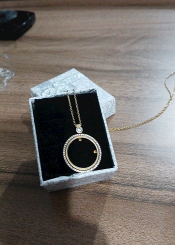 Altın Zincir Detaylı Mini Kadın Kolye - Görsel 3