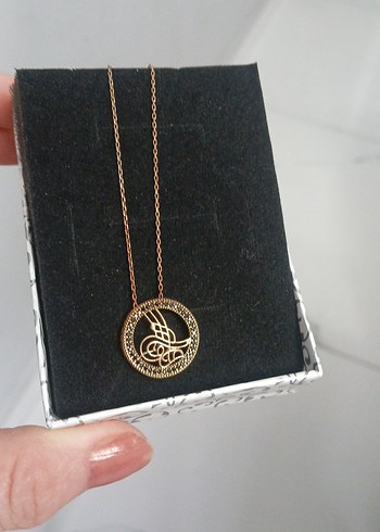 Uzun Zincirli Altın Renkli Kadın Kolye - Görsel 6