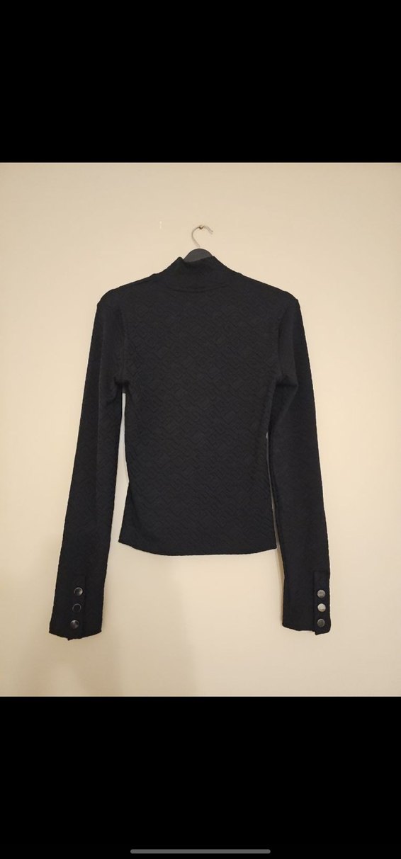 Guess orjinal etiketli bluz - Görsel 3