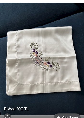 İşlemeli Beyaz Parlak Bohça - Görsel 2
