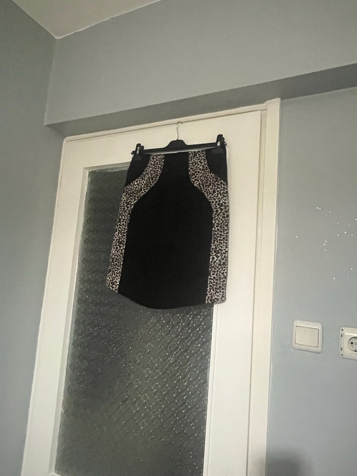 Leopar Desenli Siyah Kalem Etek - Görsel 3