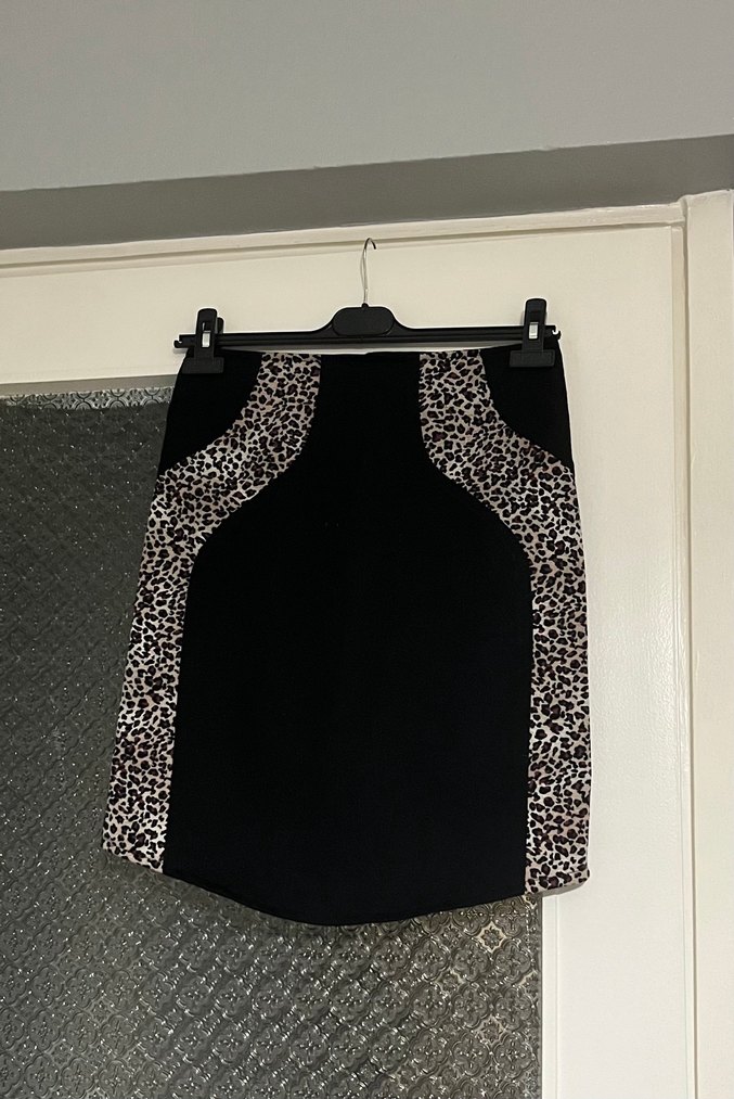 Leopar Desenli Siyah Kalem Etek - Görsel 5