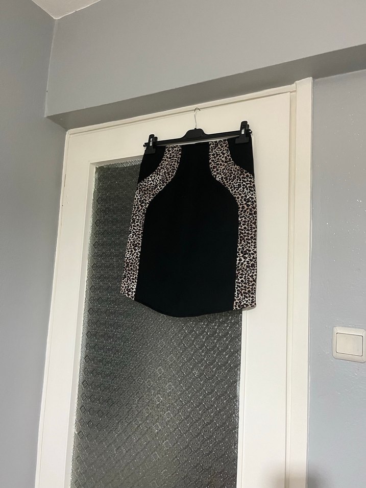 Leopar Desenli Siyah Kalem Etek - Görsel 2