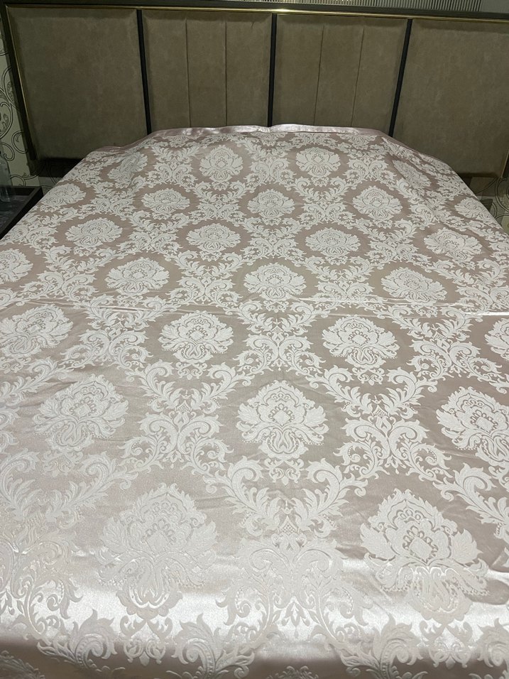 Parlak Beyaz Desenli Yatak Örtüsü - Görsel 4