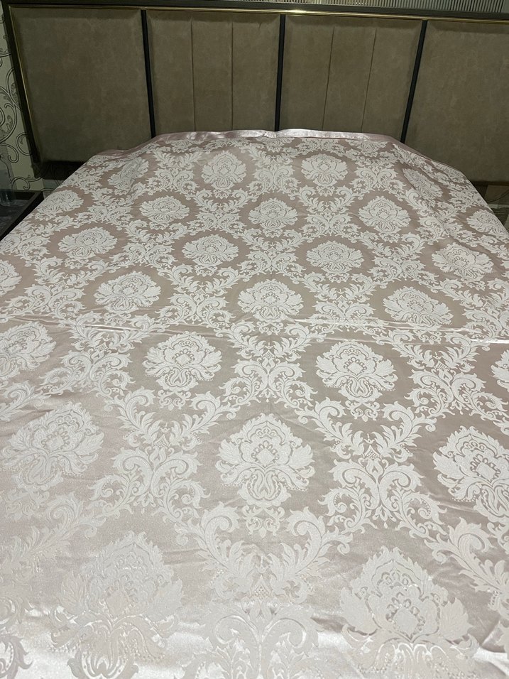 Parlak Beyaz Desenli Yatak Örtüsü - Görsel 3