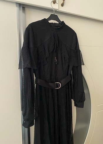 Siyah Kemerli Uzun Tesettür şık elbise - Görsel 2