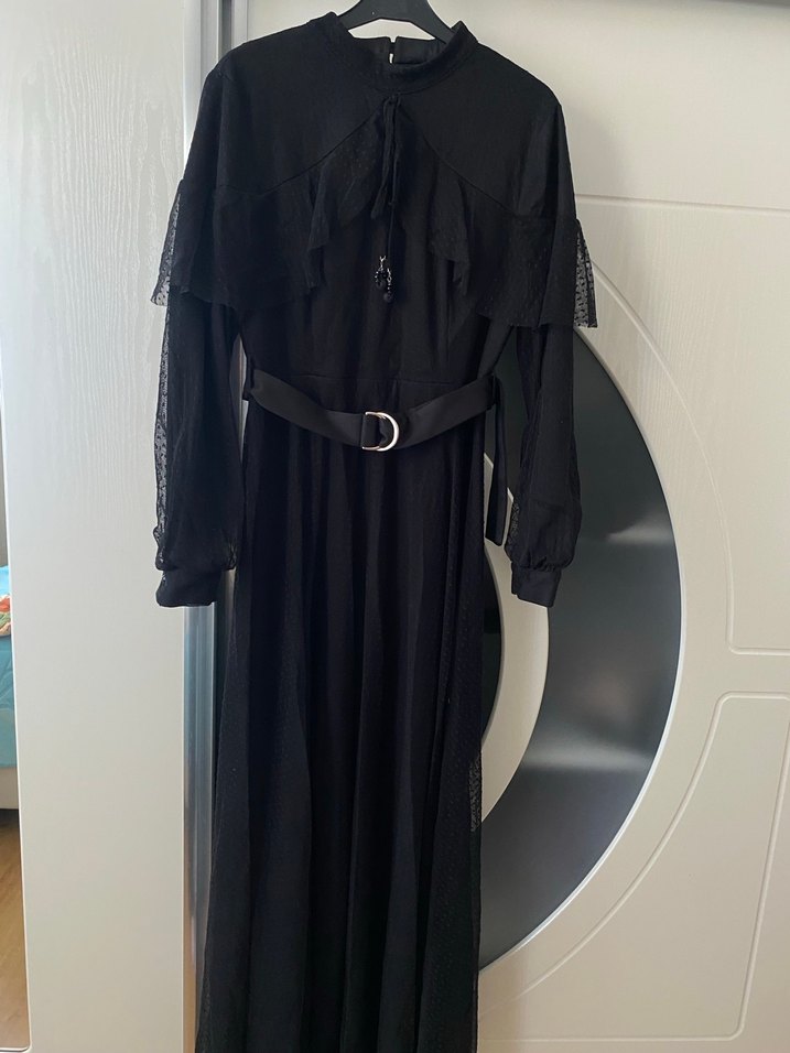 Siyah Kemerli Uzun Tesettür şık elbise - Görsel 3