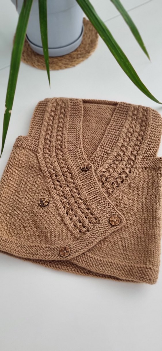 Kahverengi V Yakalı Örgü Erkek Bebek Yeleği - Görsel 2
