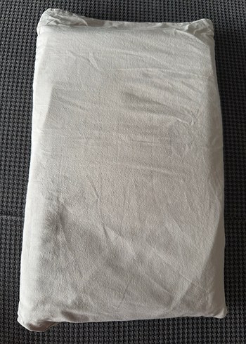 Beyaz Pamuk Bebek Boğulma Önleyici Yastık - Görsel 3