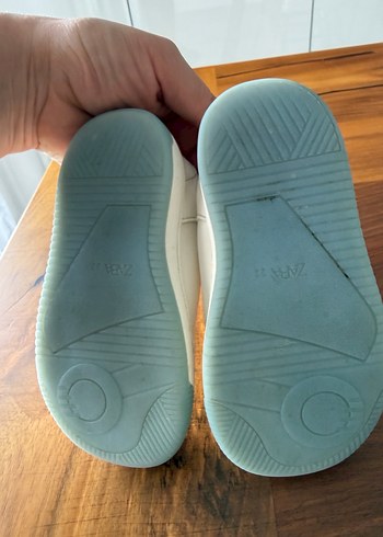 Kız Çocuk Beyaz Nakışlı Cırtlı Spor Ayakkabı - Görsel 5