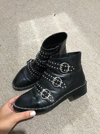 37 Beden siyah Renk PULL&BEAR; kısa siyah bot