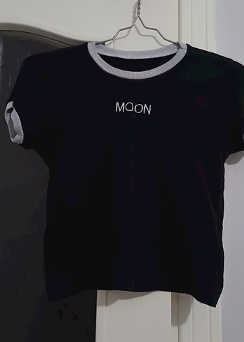 Koton Siyah Moon Yazili Kisa Kollu Tisort