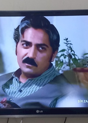 Siyah LG 32LS5600 LED TV - Görsel 2