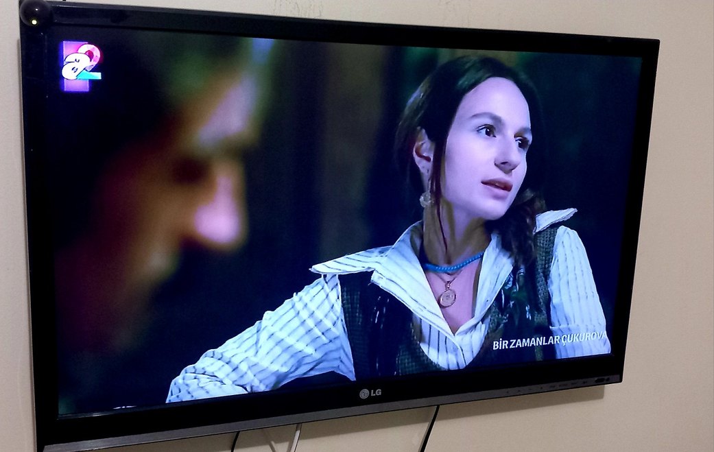 Siyah LG 32LS5600  LED TV - Görsel 3