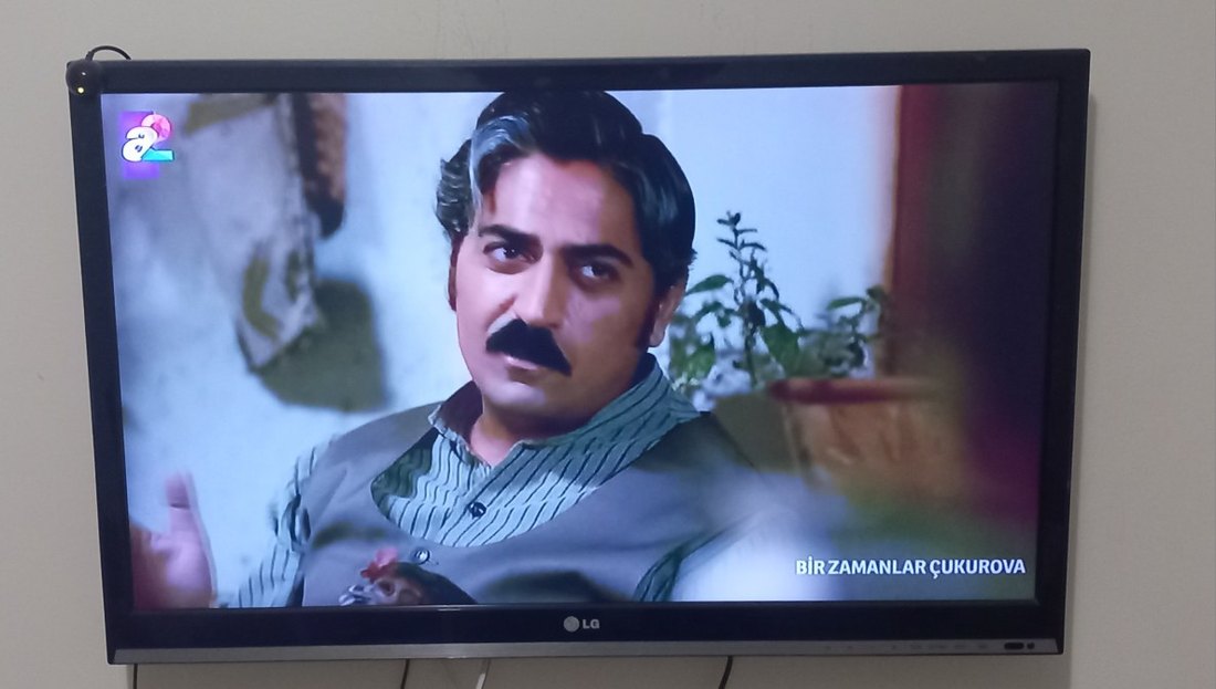 Siyah LG 32LS5600  LED TV - Görsel 2