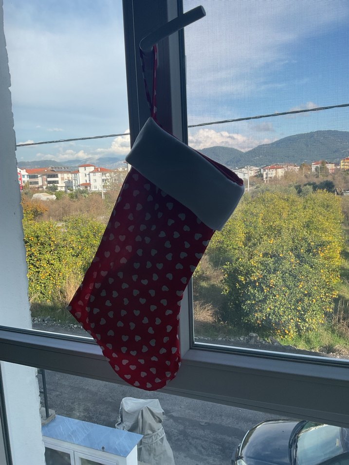 Kırmızı Kalp Desenli Yılbaşı Çorabı - Görsel 2