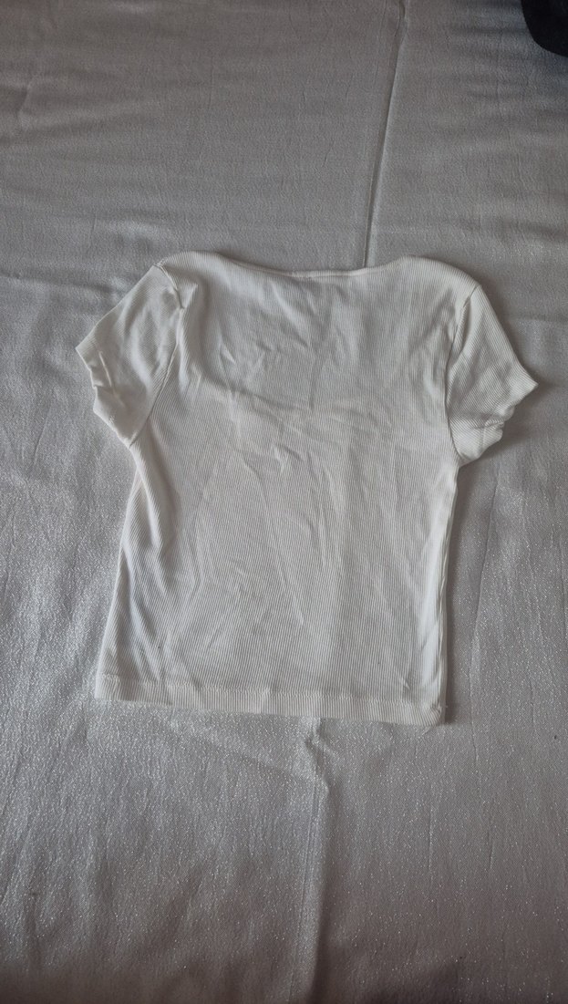 Beyaz Kısa Kollu V Yaka Kadın Tişört - Görsel 2