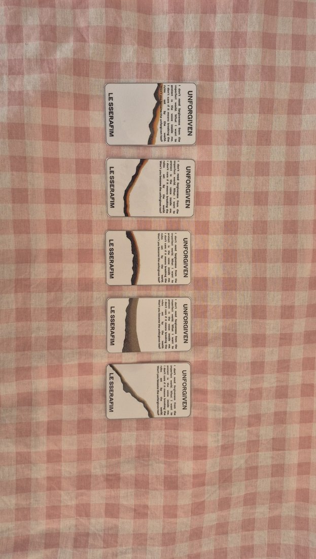 Lesserafim el yapımı Unforgiven fotokart seti - Görsel 2