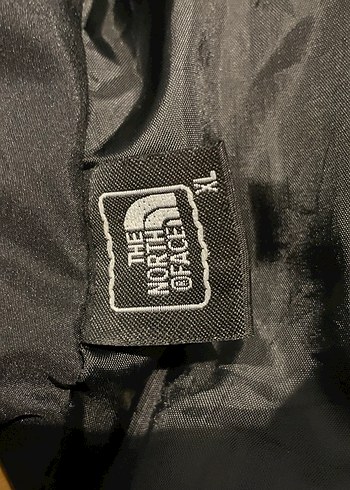 Kadın Siyah Fermuarlı Şişme Yelek - Görsel 3