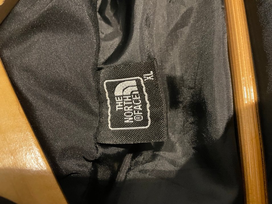 Kadın Siyah Fermuarlı Şişme Yelek - Görsel 3