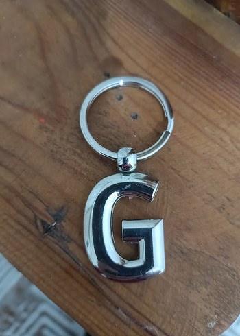 Altın Renkli Zincir Detaylı Anahtarlık - Görsel 3