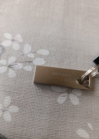 HIKVISION 8GB Metal USB Flash Bellek - Görsel 2