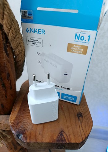 Beyaz Telefon Şarj Adaptörü - Görsel 6