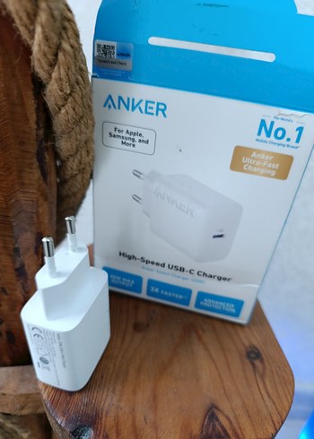 Beyaz Telefon Şarj Adaptörü - Görsel 4