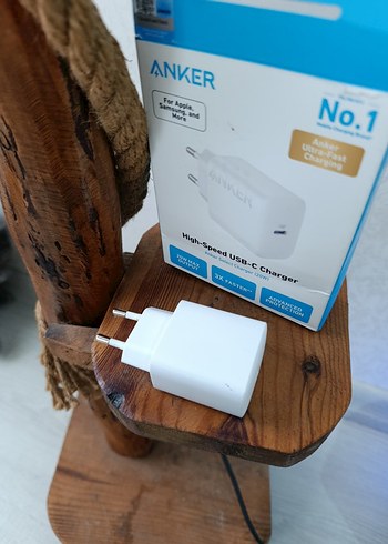 Beyaz Telefon Şarj Adaptörü - Görsel 3