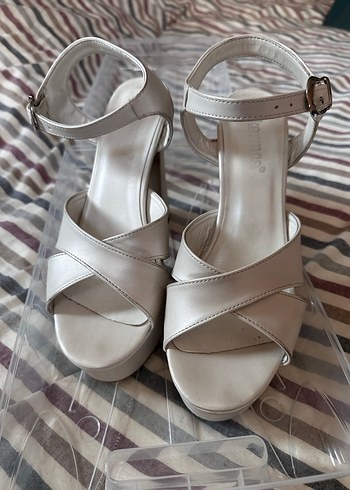 Beyaz Platform Topuklu Gelin Ayakkabı - Görsel 4