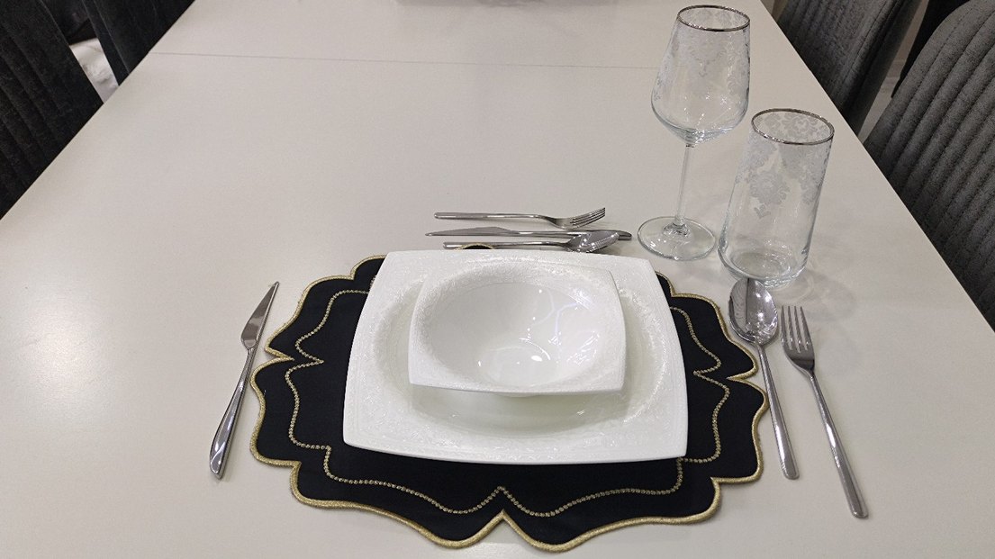 6 lı saten  Gold sim nakış işlemeli Amerikan servis takımı - Görsel 3