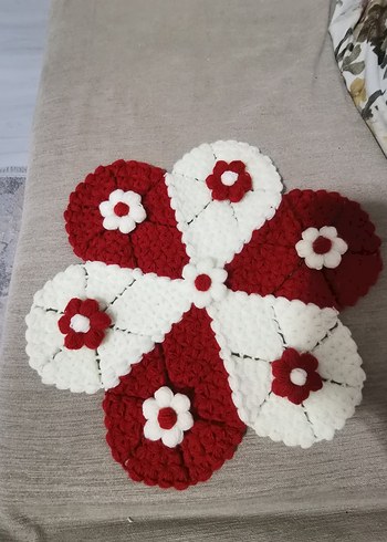 Kırmızı Beyaz Çiçekli El Örgüsü lif  Motif - Görsel 2