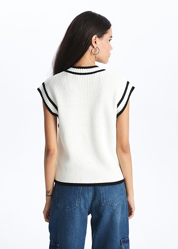 V Yaka Beyaz Kadın Triko Süveter - Görsel 6