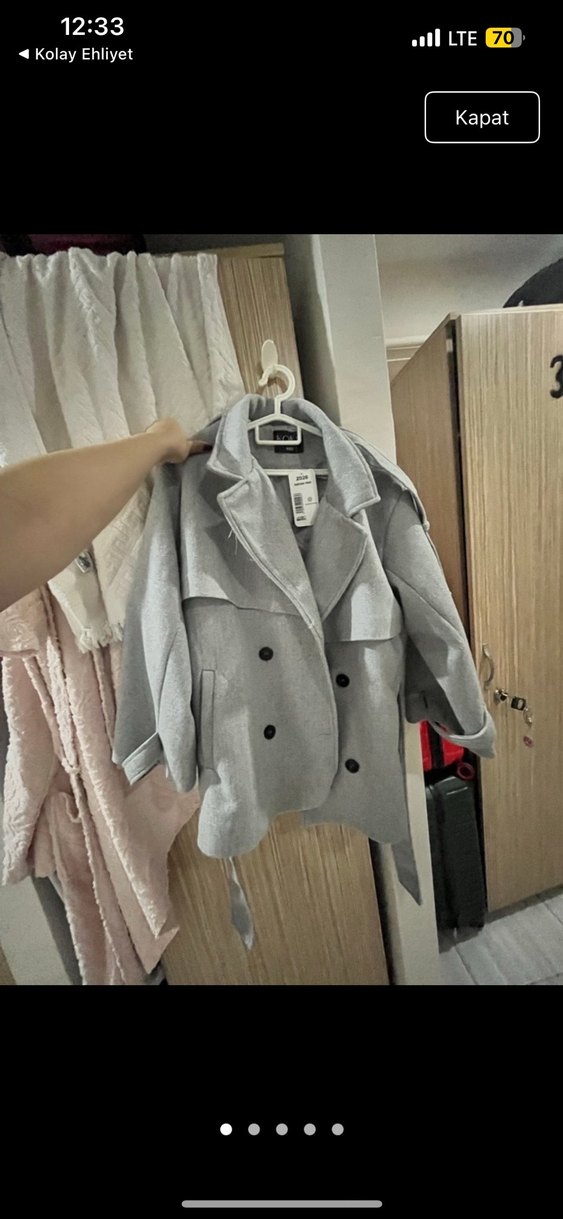 Gri Kısa Düğmeli Kadın Kaban - Görsel 4