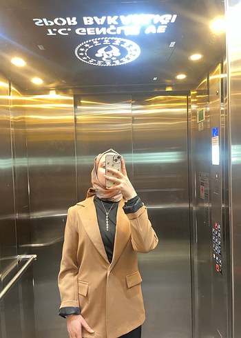 Kemer Detaylı Bej Midi Kadın Blazer - Görsel 5