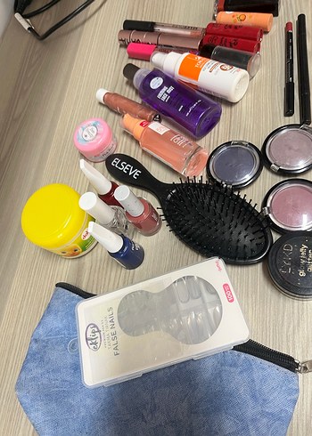 Çok Renkli Makyaj ve Bakım Seti - Görsel 7