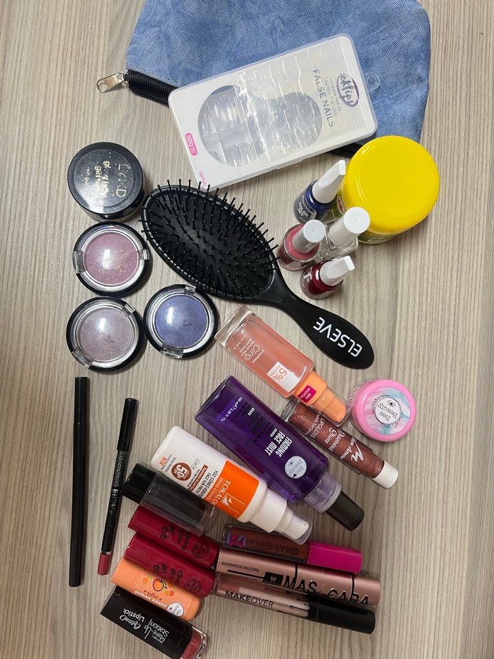 Çok Renkli Makyaj ve Bakım Seti - Görsel 4