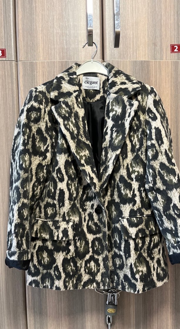 Parlak Yılan Desenli Kadın Midi Kaban - Görsel 2