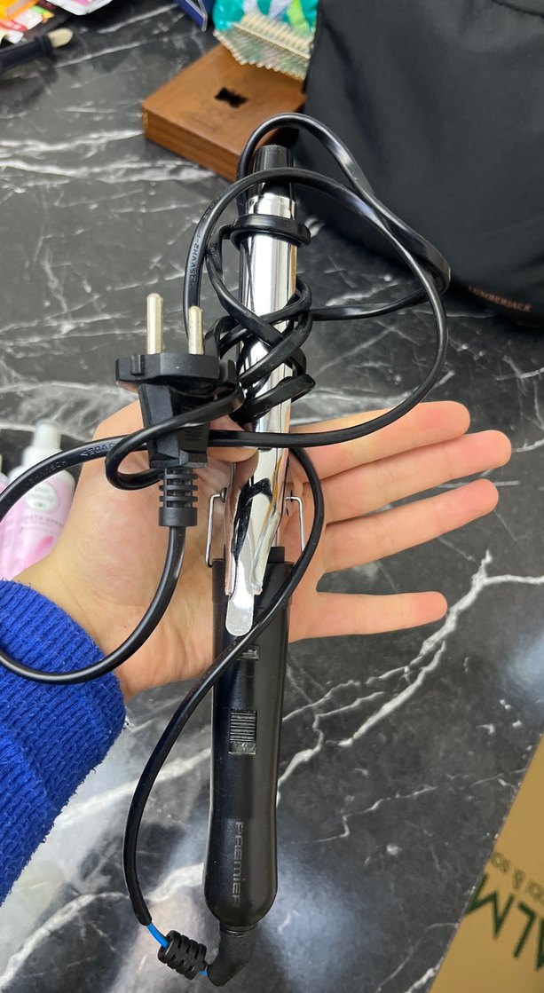 Siyah Saç Şekillendirici Maşa - Görsel 3