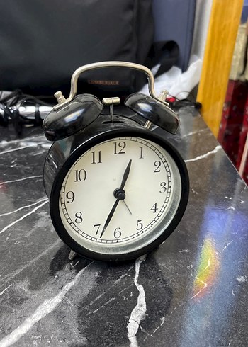 Siyah Çift Zilli Masa Saati - Görsel 2